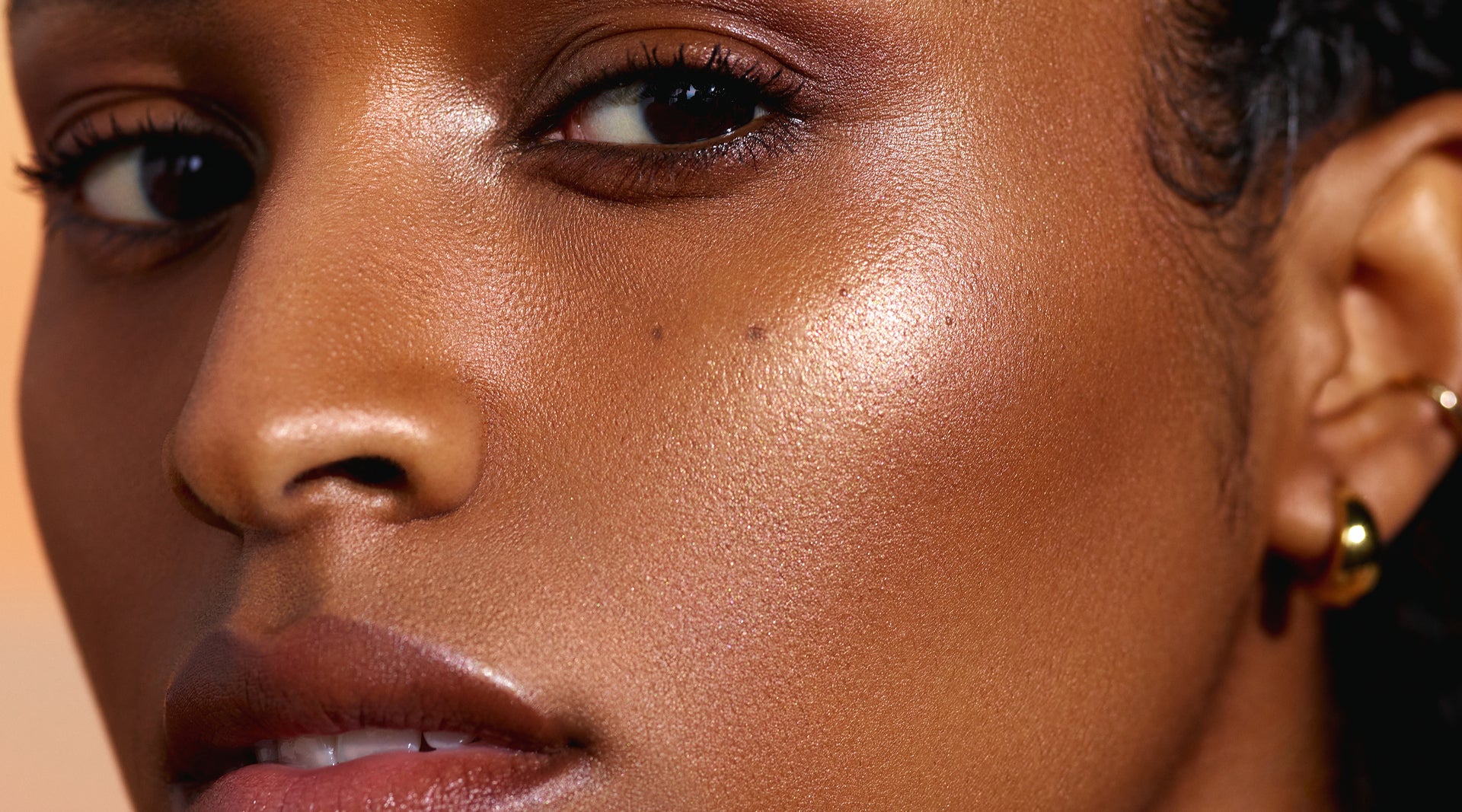 How to Apply Cream Highlighter Like a Makeup Artist