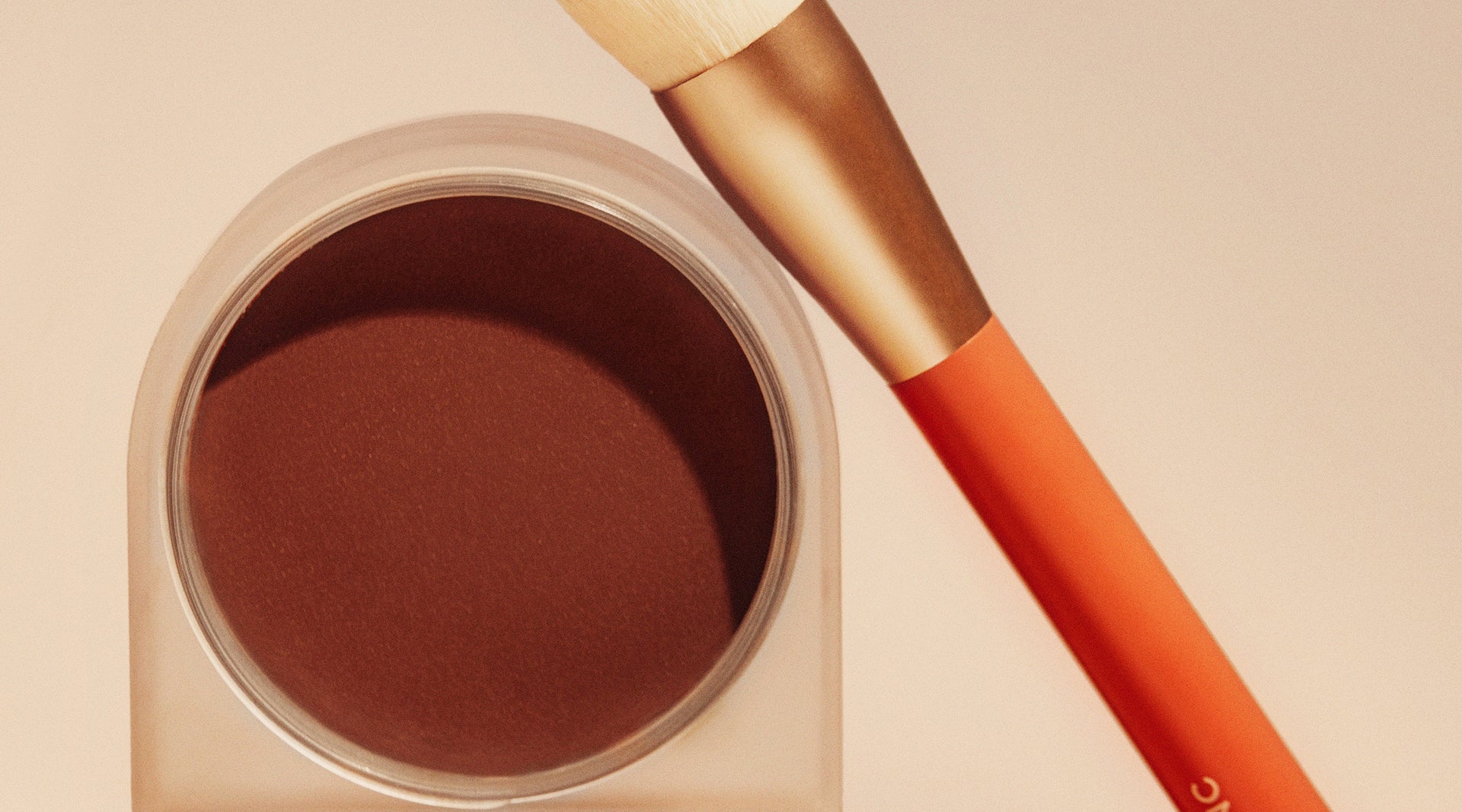 The Difference Between Contour and Bronzer — & How to Use Each
