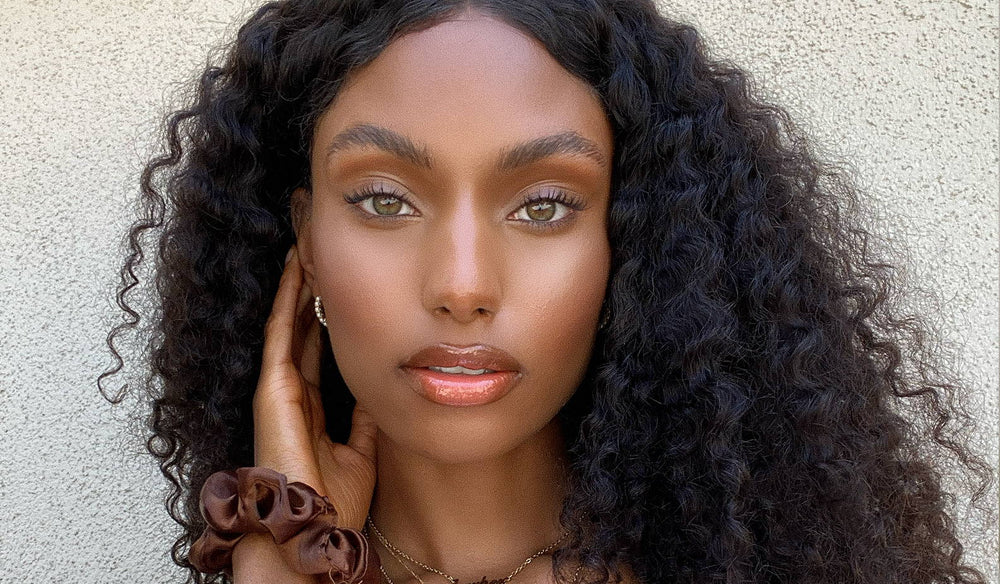 In My Bathroom: Sydney J. Harper’s Everyday Contour Technique