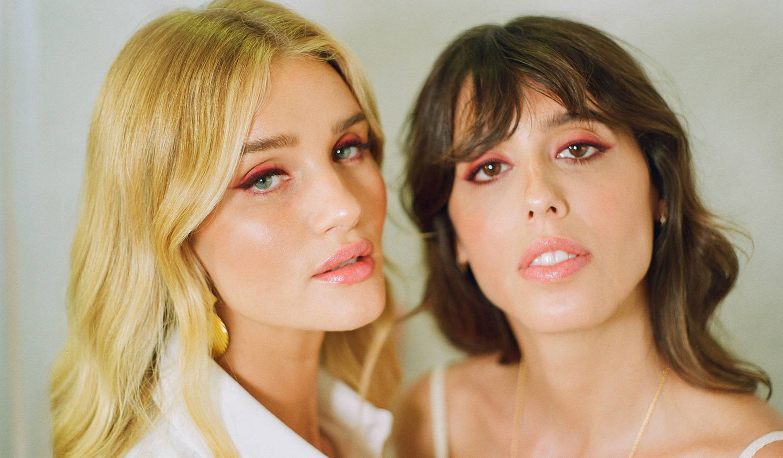Rosie and Violette get up-close and personal